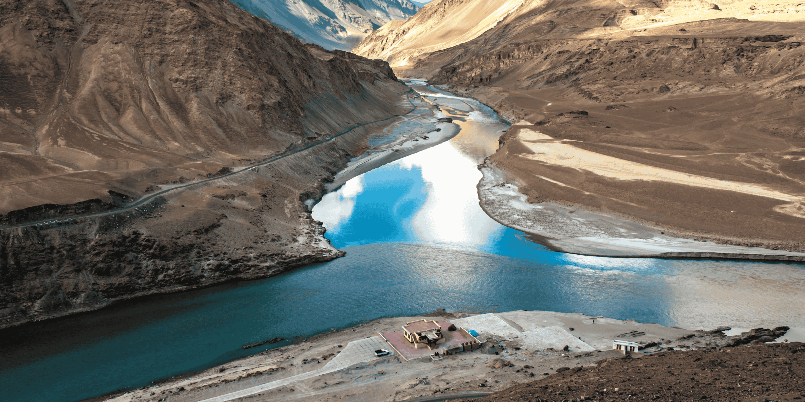 Incredible Relaxing Leh Ladakh Tour Package for Women | 6 Nights 7 Days