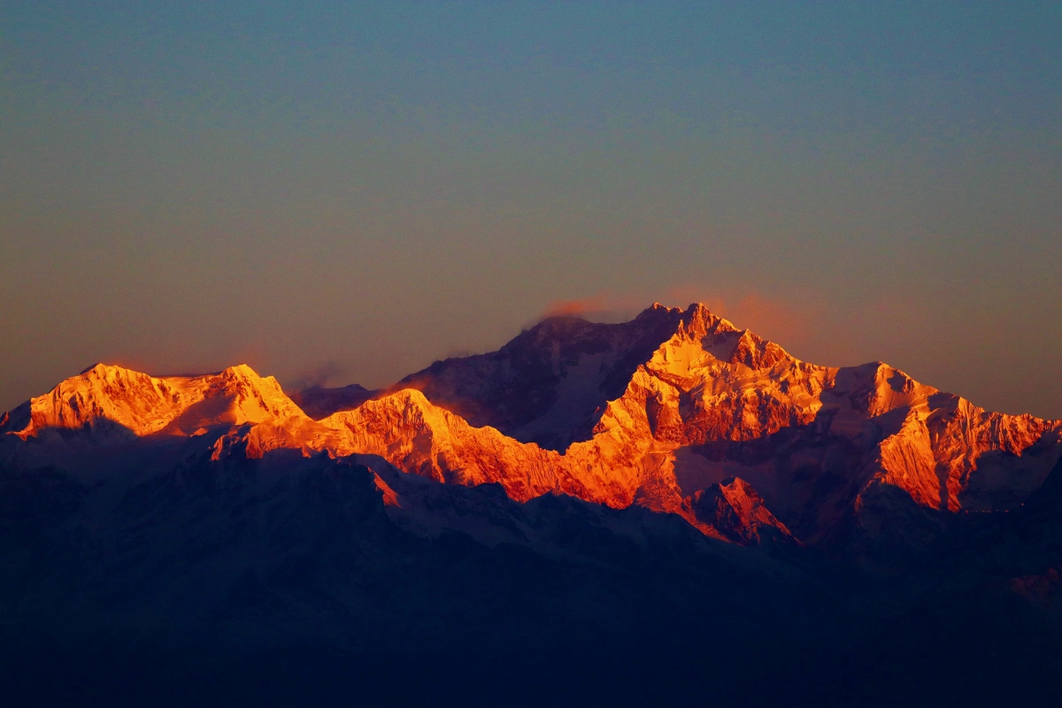 Darjeeling tour featuring Rishyap mountain discovery with village life, Delo viewpoints, cultural exploration