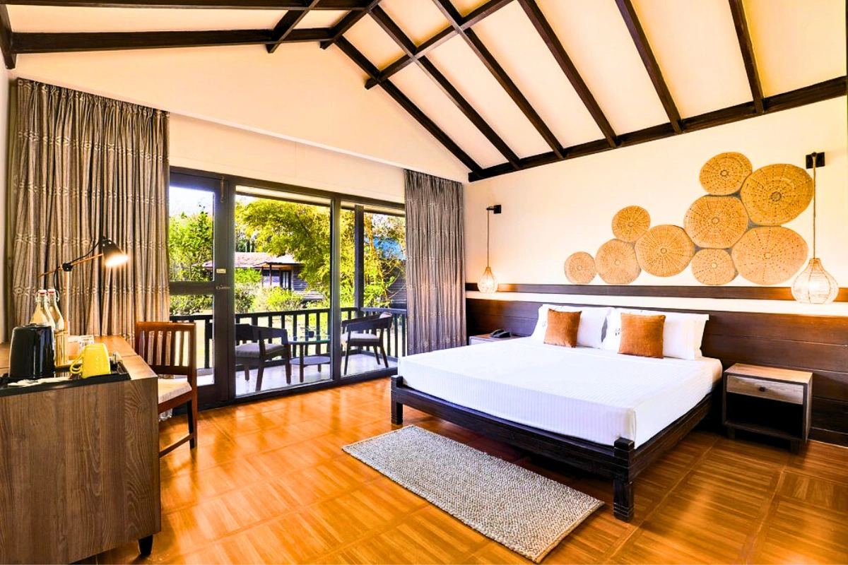 Book luxury safari resort in Nepal wildlife viewing